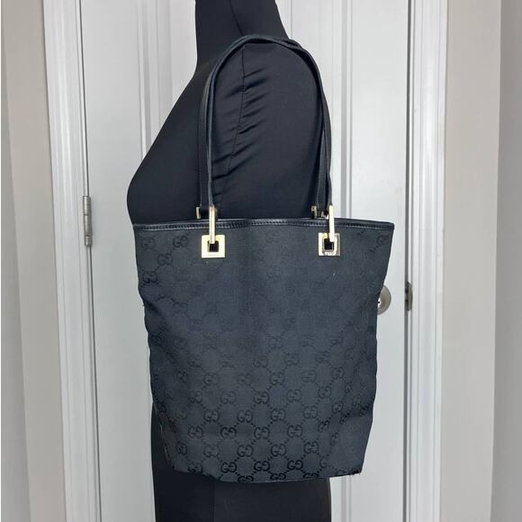 Gucci Black Medium GG Canvas Bucket Tote - Picture 1 of 14